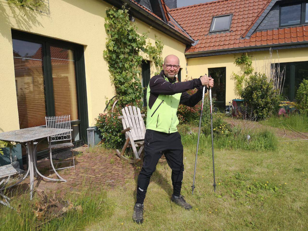 Mehr über den Artikel erfahren Nordic Walking mit Ralf